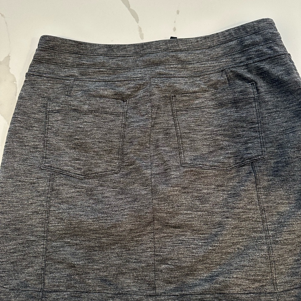 Athleta Metro Skort Skirt. Gay Size Small. NoFlaws B0052 - Picture 8 of 14